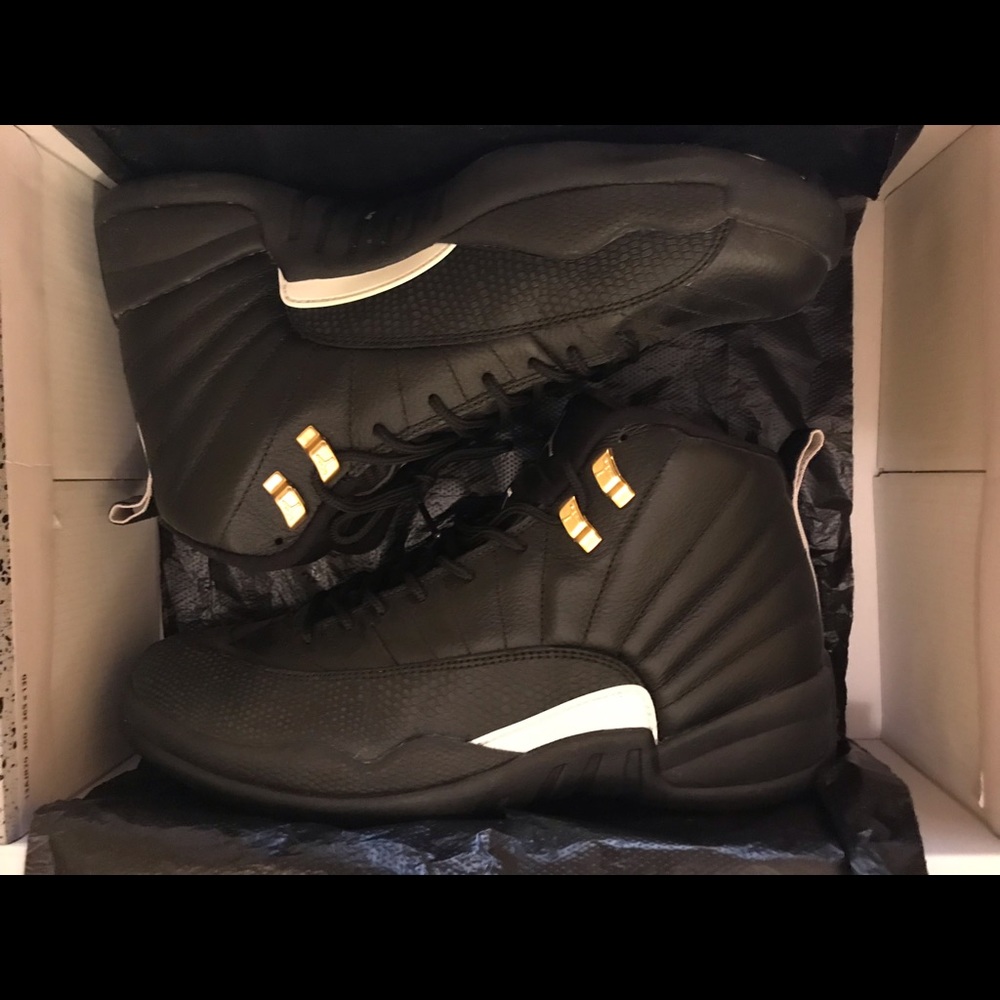 AIR JORDAN RETRO 12’s (SIZE 11)